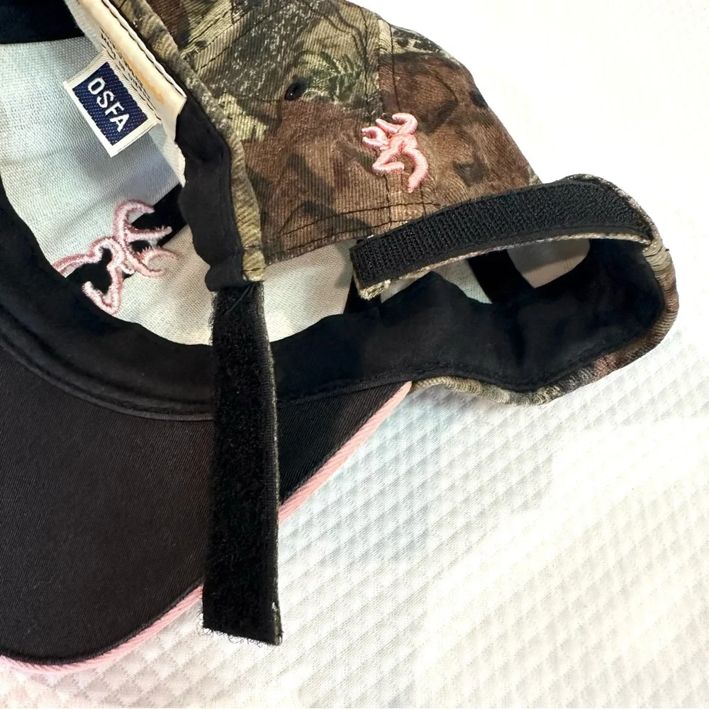 Browning Women's Camo Hat with Pink‎ Trim & Classic Buck-mark Outline